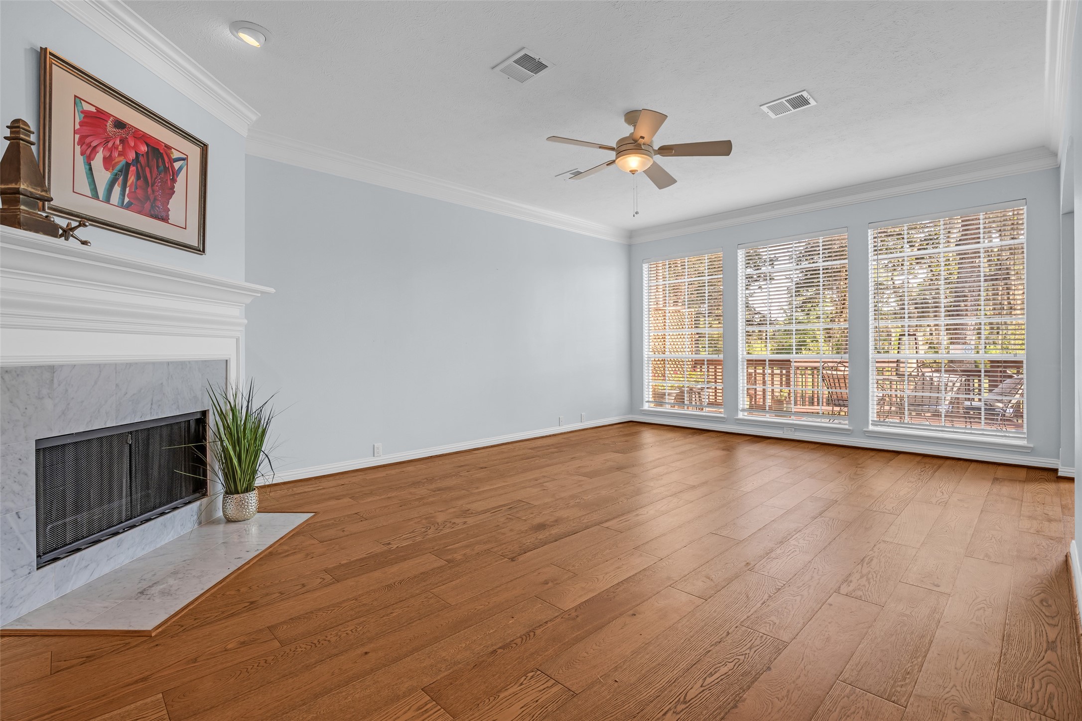 12852 Kingsbridge Lane Property Photo 4