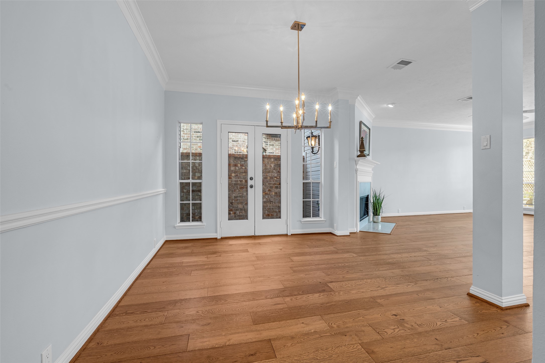 12852 Kingsbridge Lane Property Photo 6