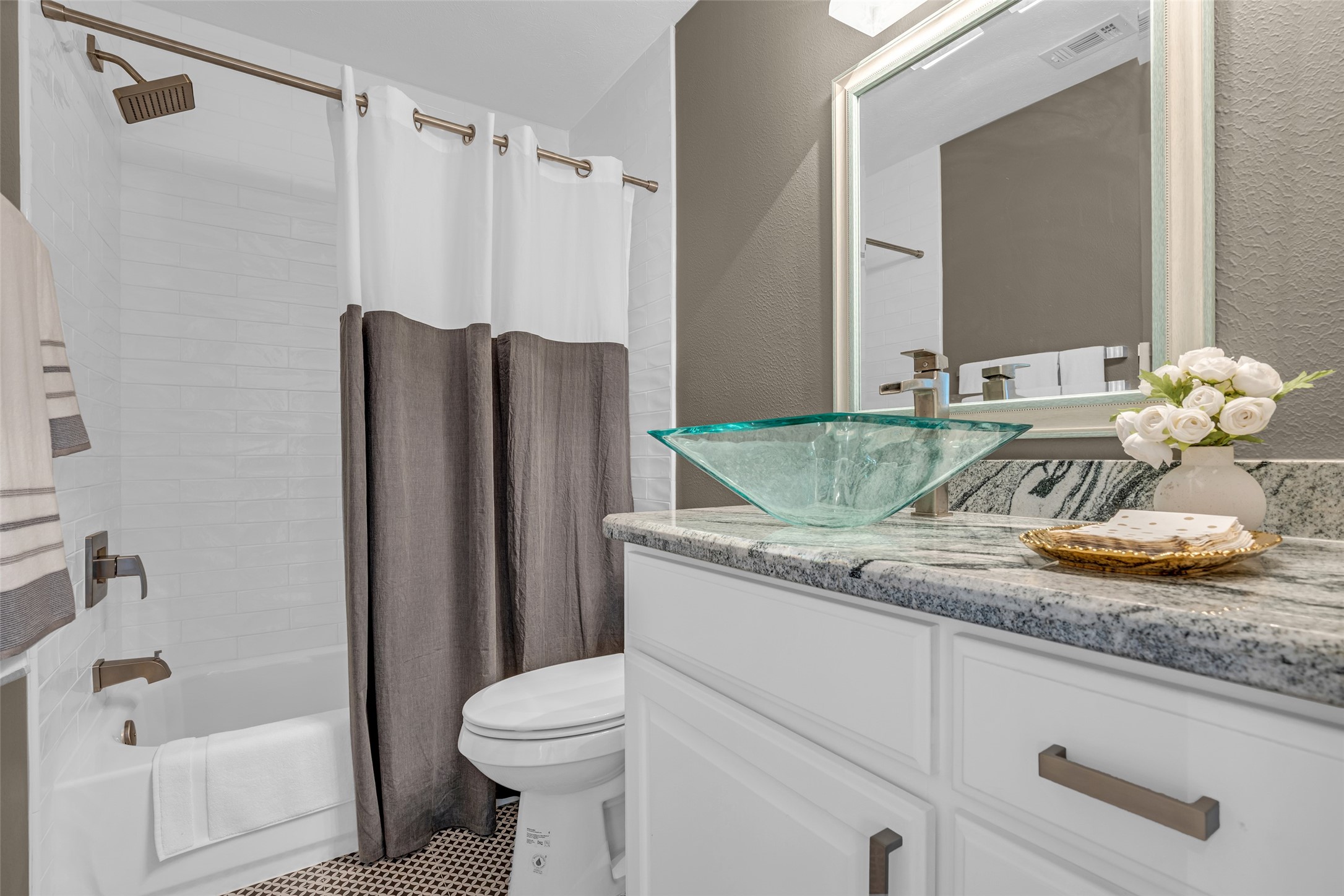 12852 Kingsbridge Lane Property Photo 19