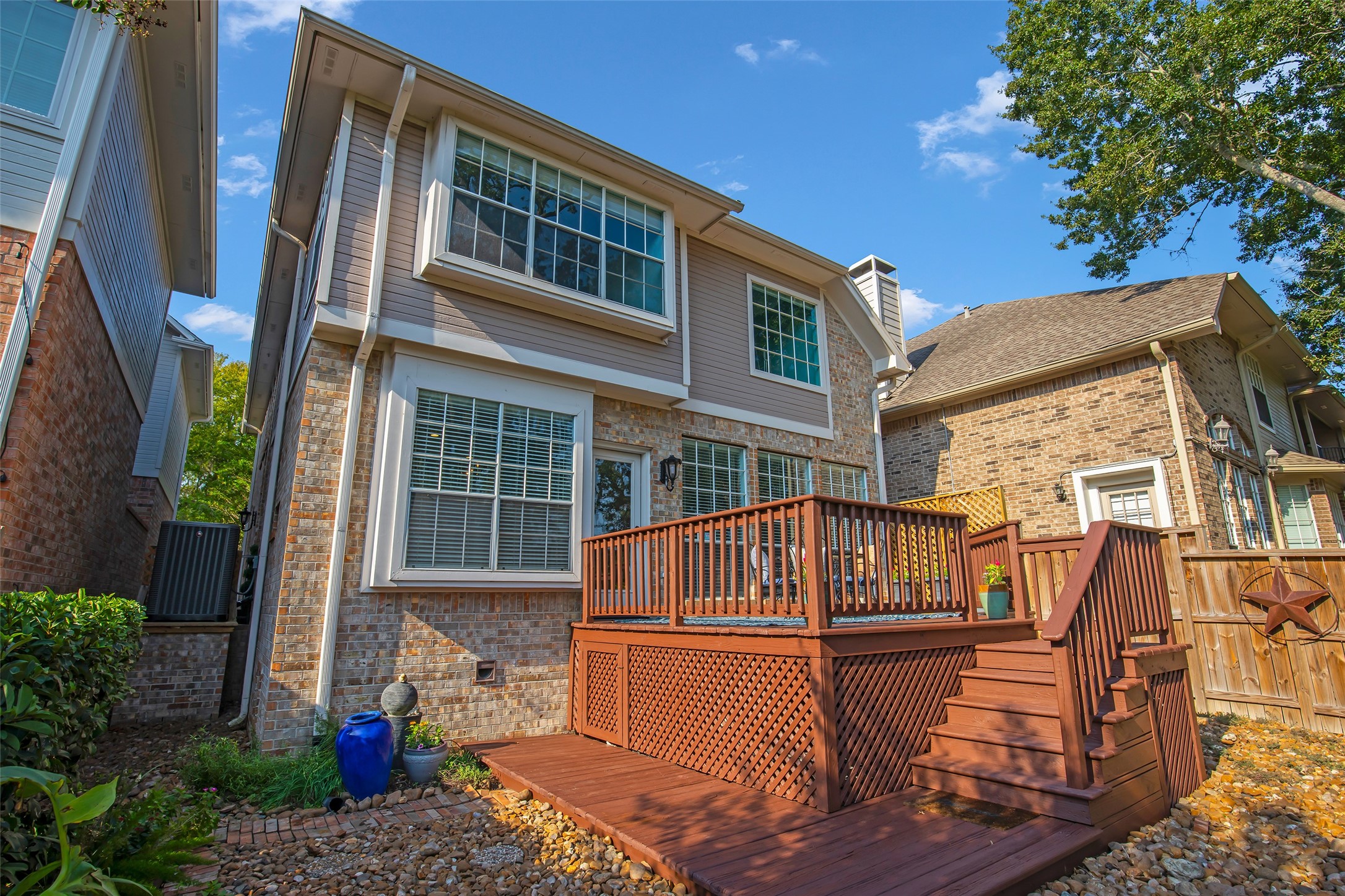 12852 Kingsbridge Lane Property Photo 37