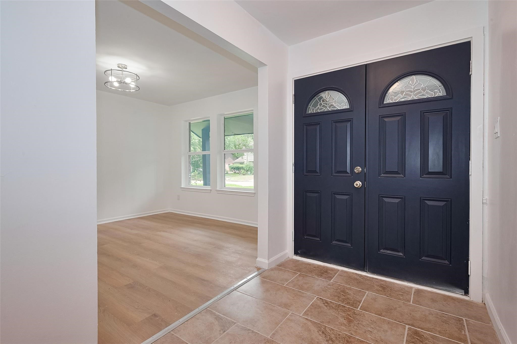 25303 Lynbriar Lane Property Photo 2
