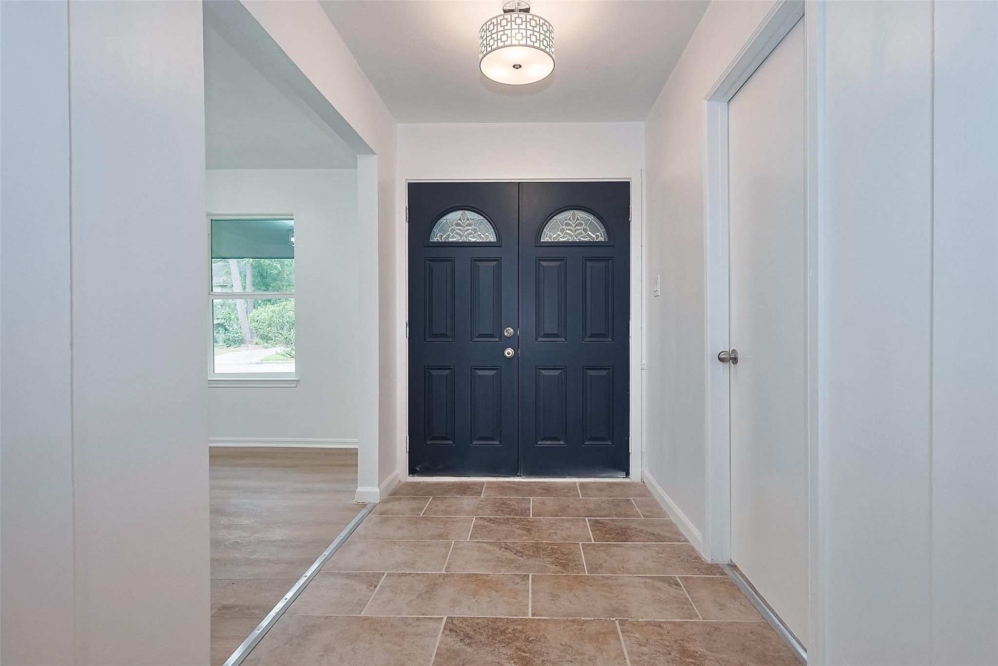 25303 Lynbriar Lane Property Photo 3