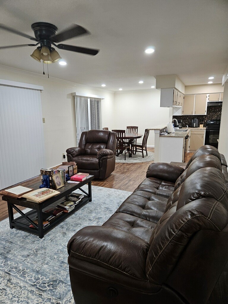 14515 Wunderlich Drive 306 Property Photo 5