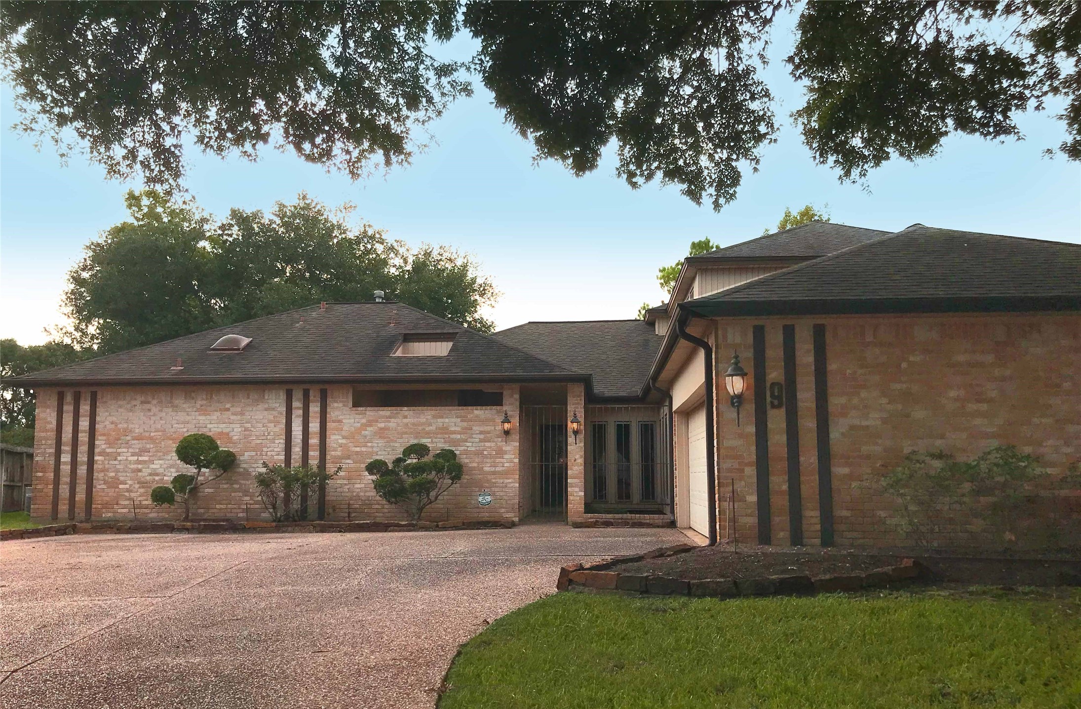 9 Burnham Circle Property Photo 1