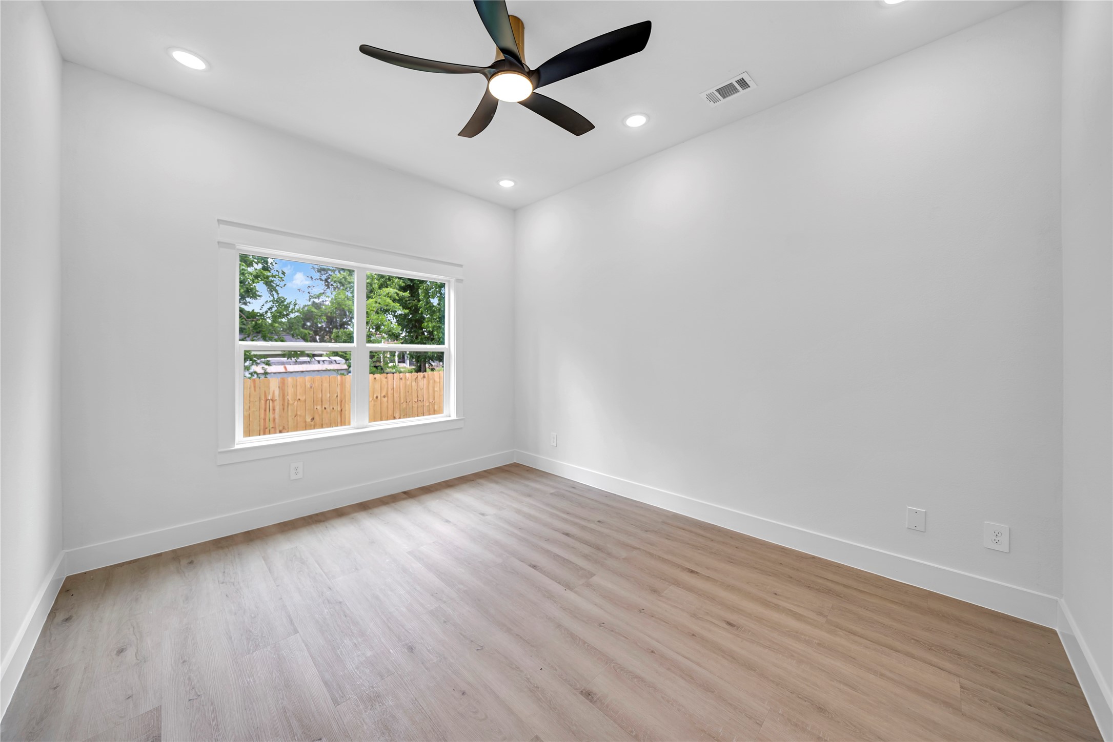 4834 Higgins Street A Property Photo 14
