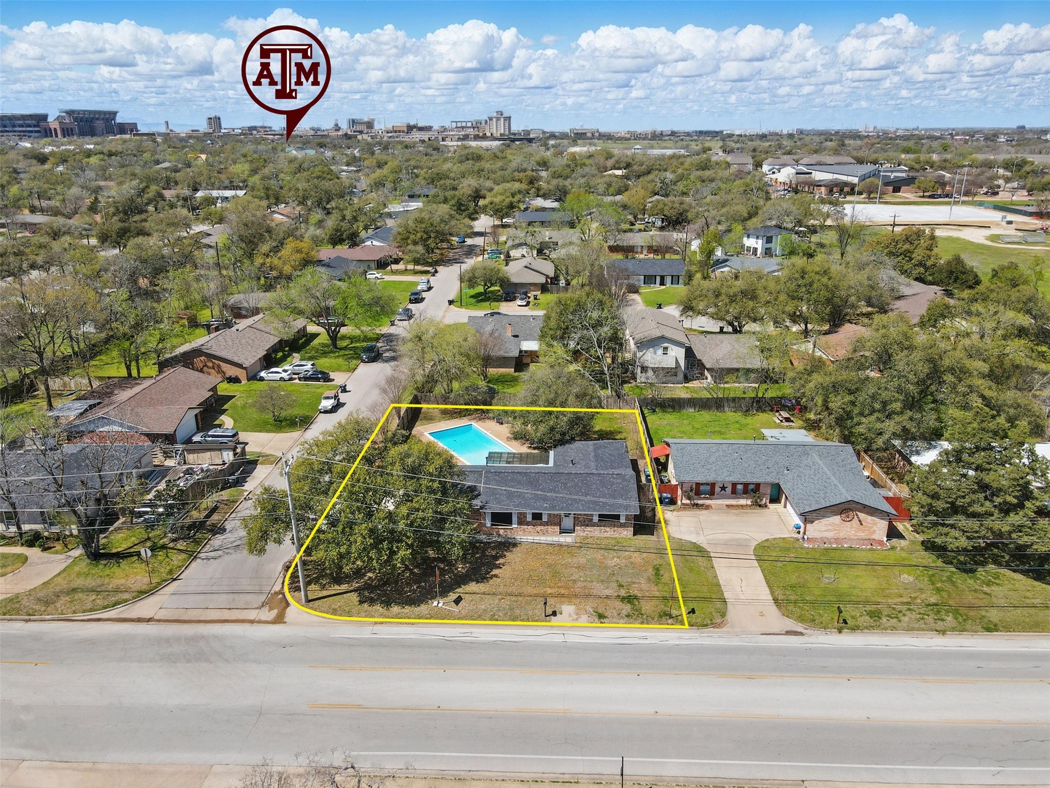 1401 Holleman Drive Property Photo