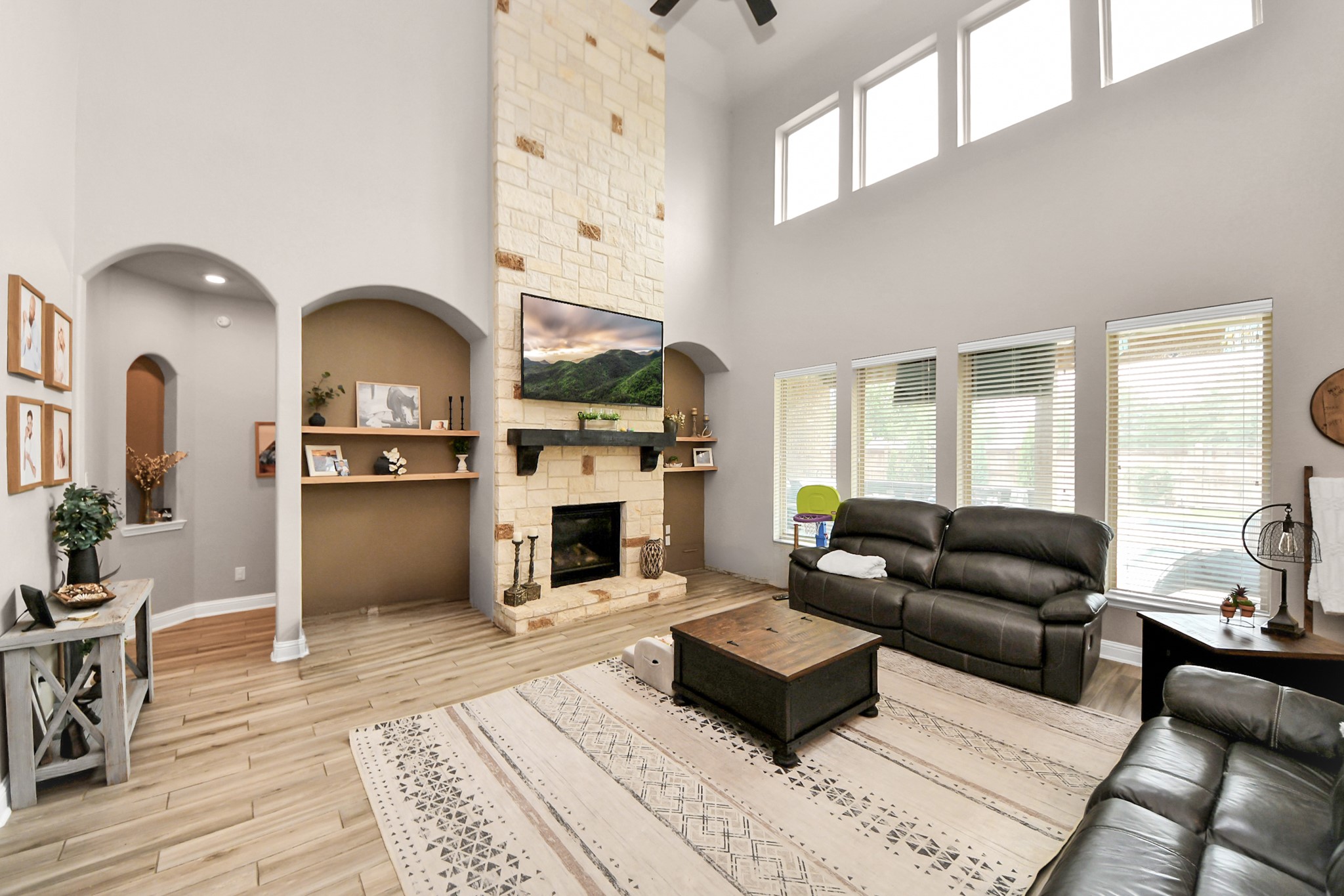 14926 Dogwood View Lane Property Photo 8