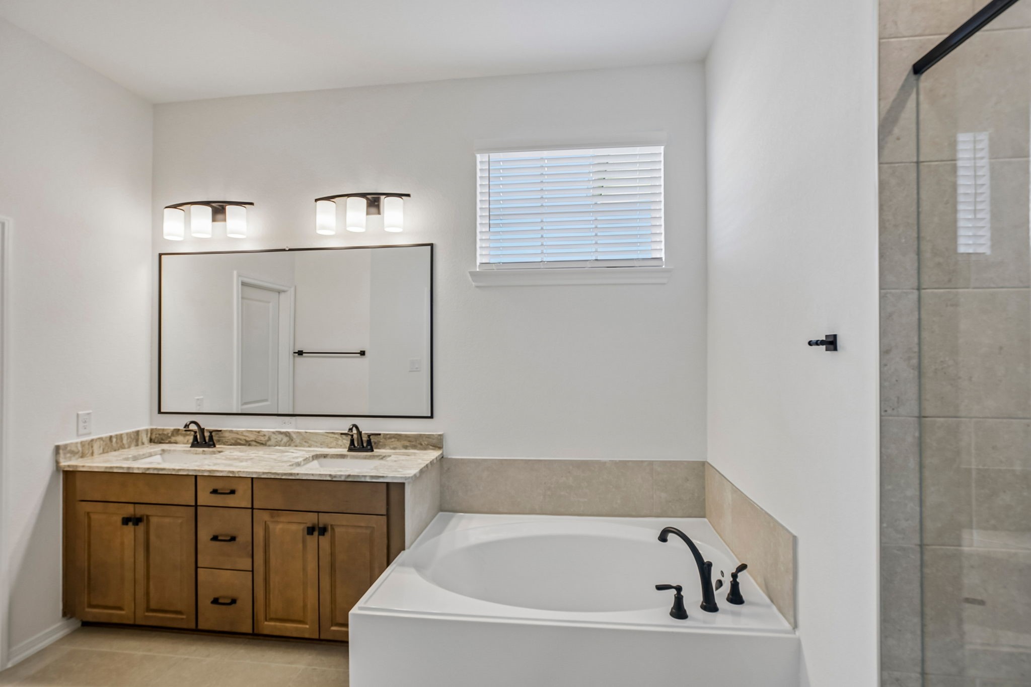 417 East Coralburst Loop Property Photo 23