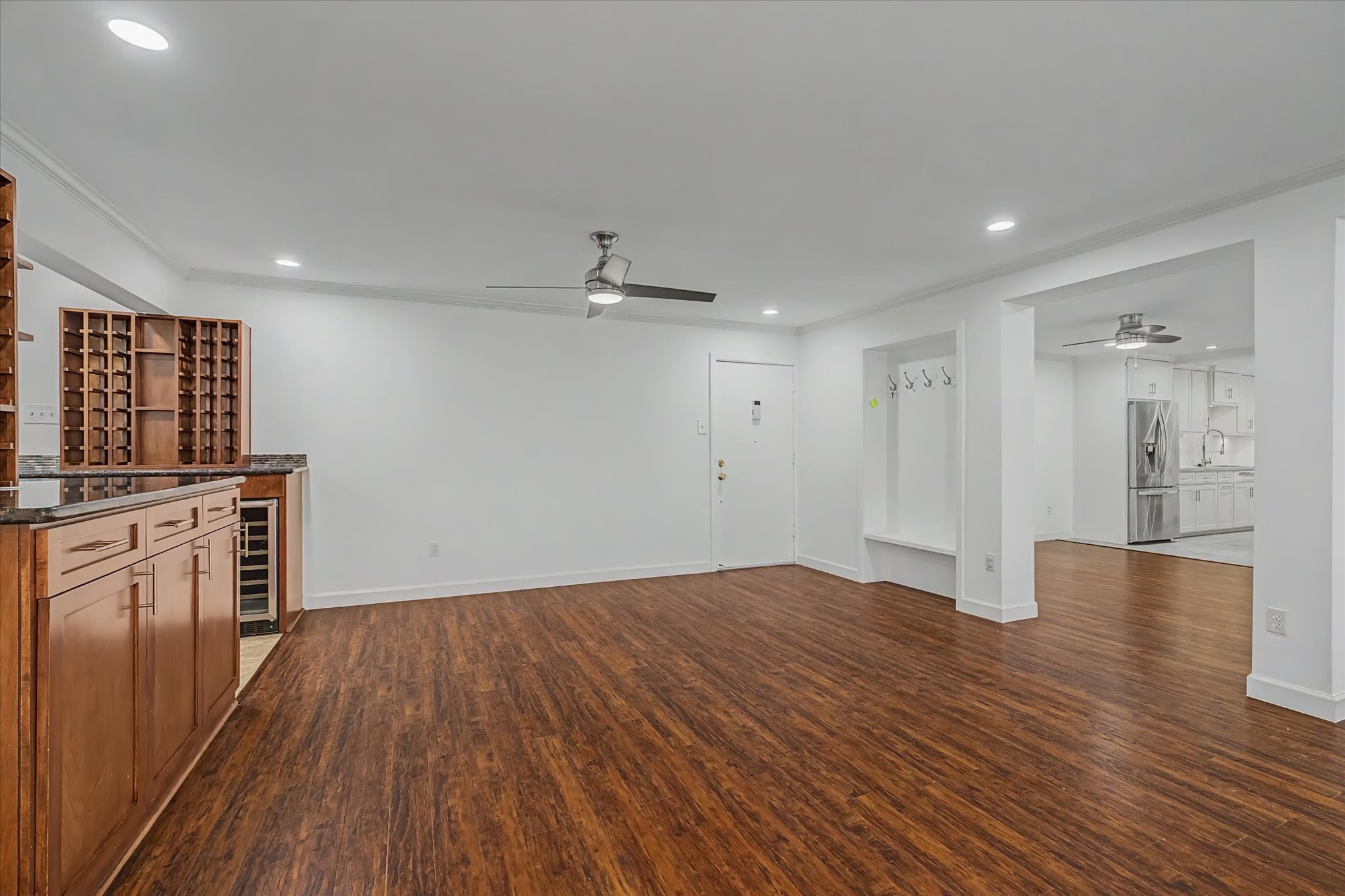 7575 Katy Freeway 4 Property Photo 5