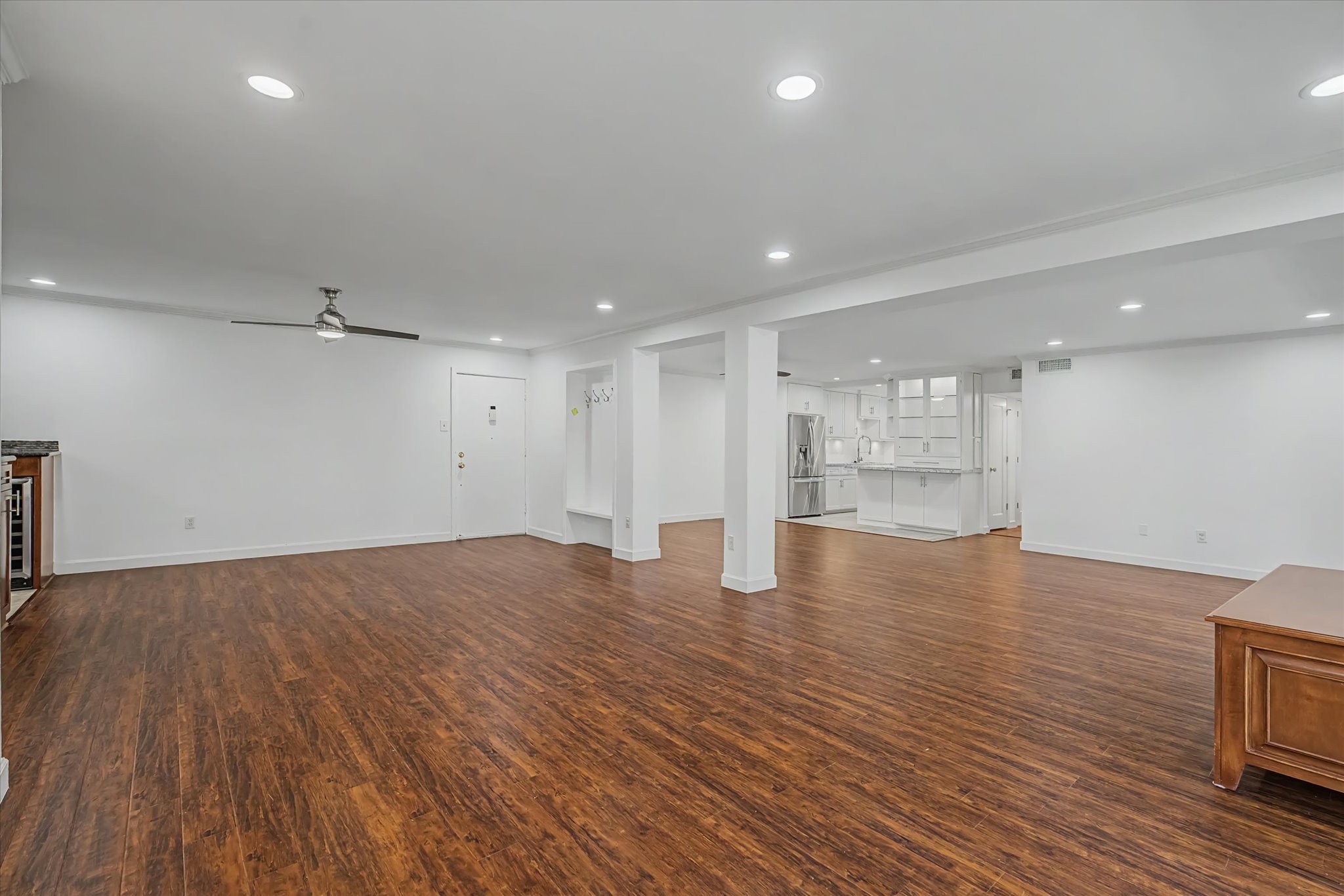 7575 Katy Freeway 4 Property Photo 10