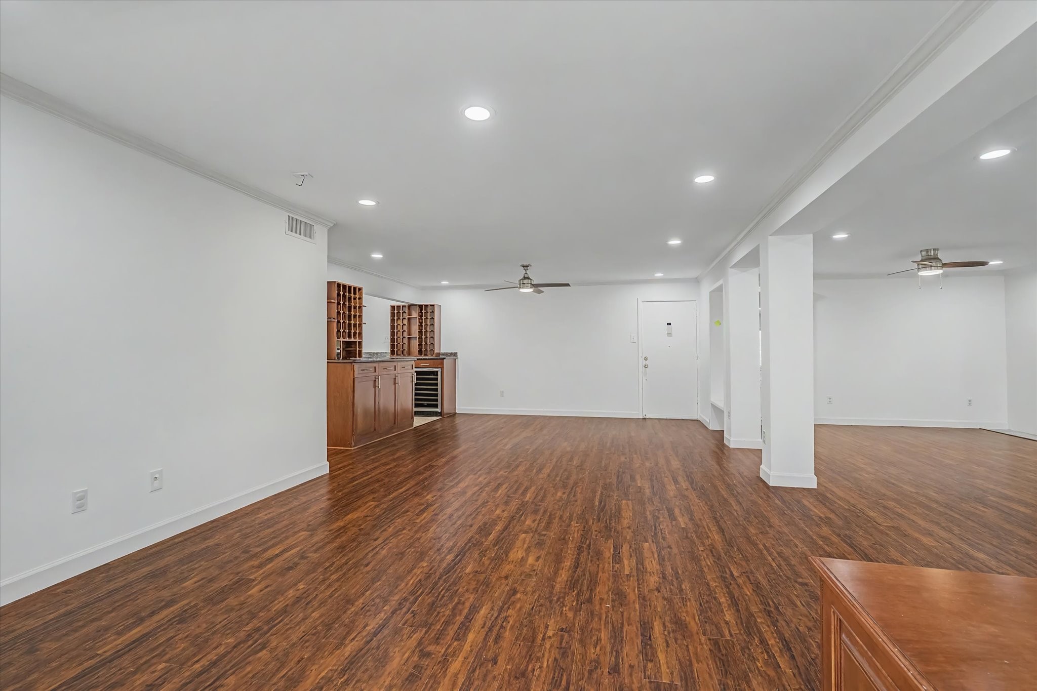 7575 Katy Freeway 4 Property Photo 11