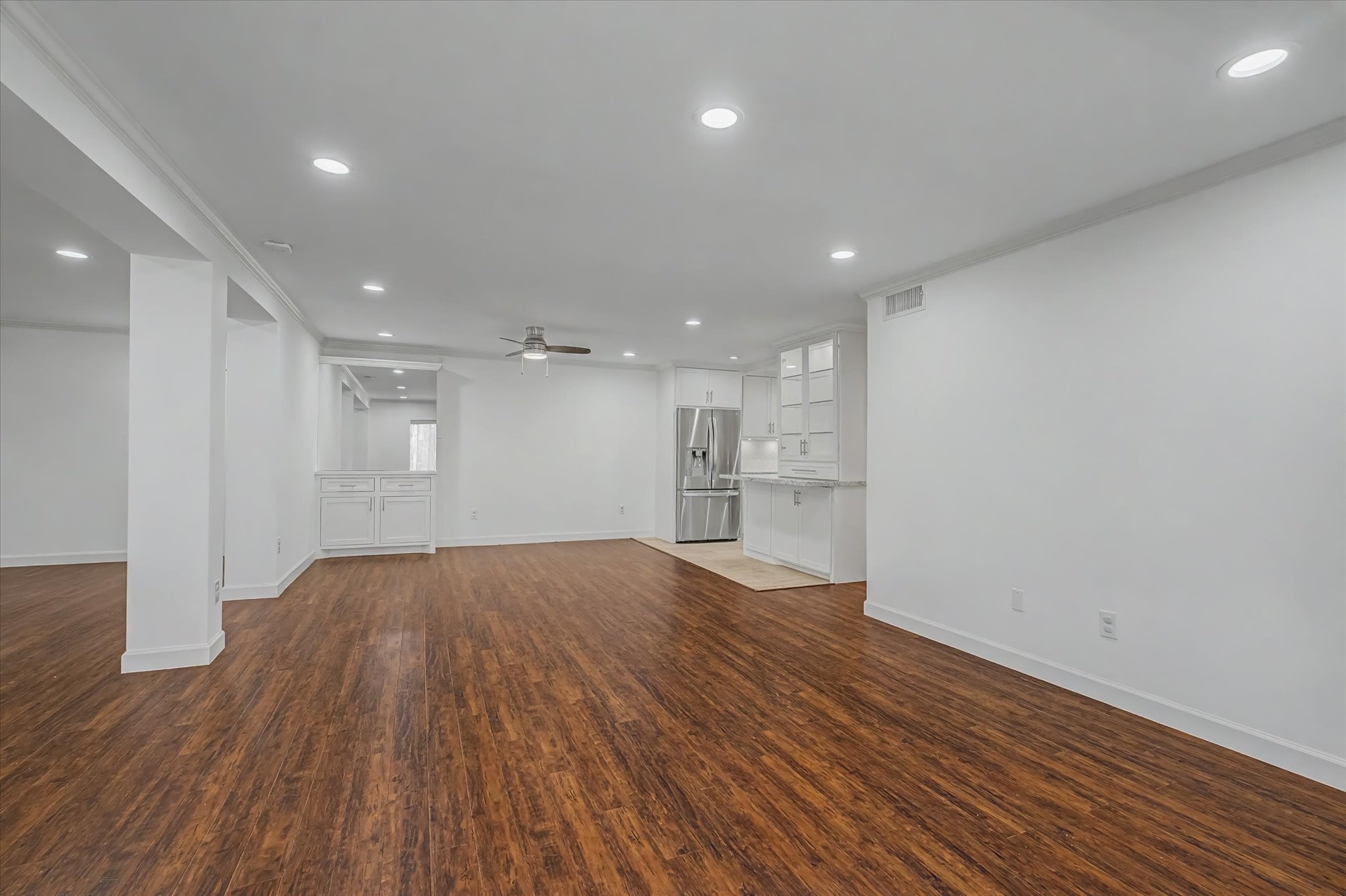 7575 Katy Freeway 4 Property Photo 17