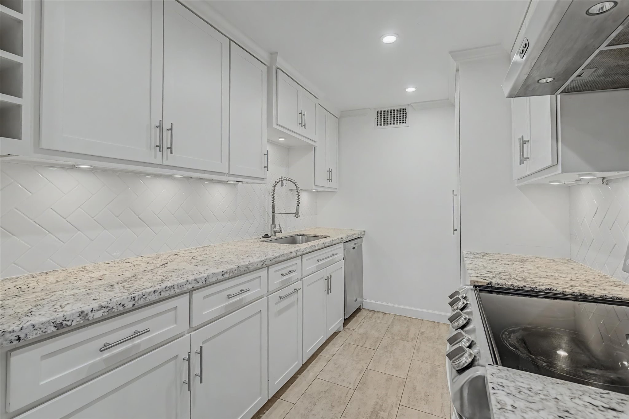 7575 Katy Freeway 4 Property Photo 25