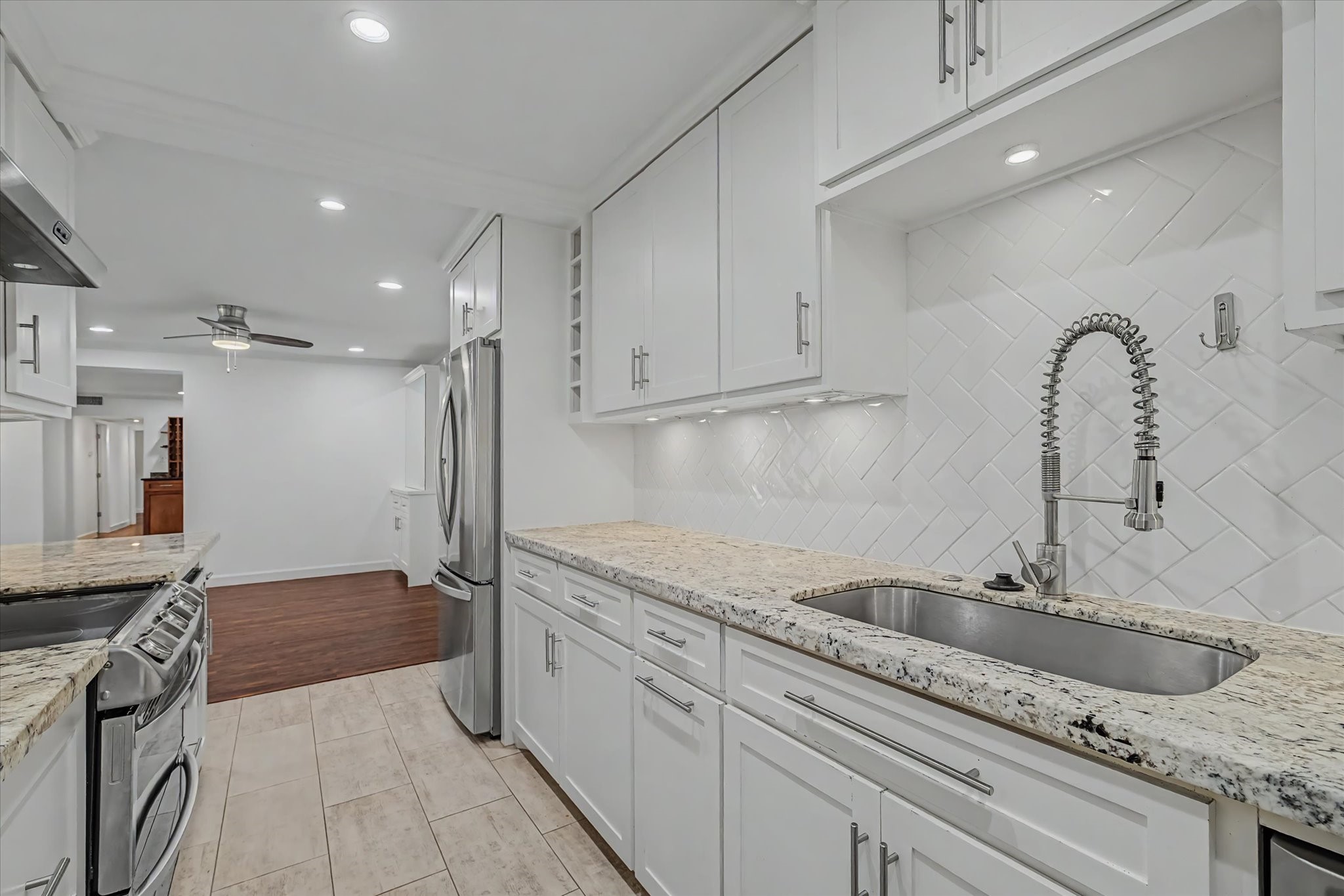 7575 Katy Freeway 4 Property Photo 27