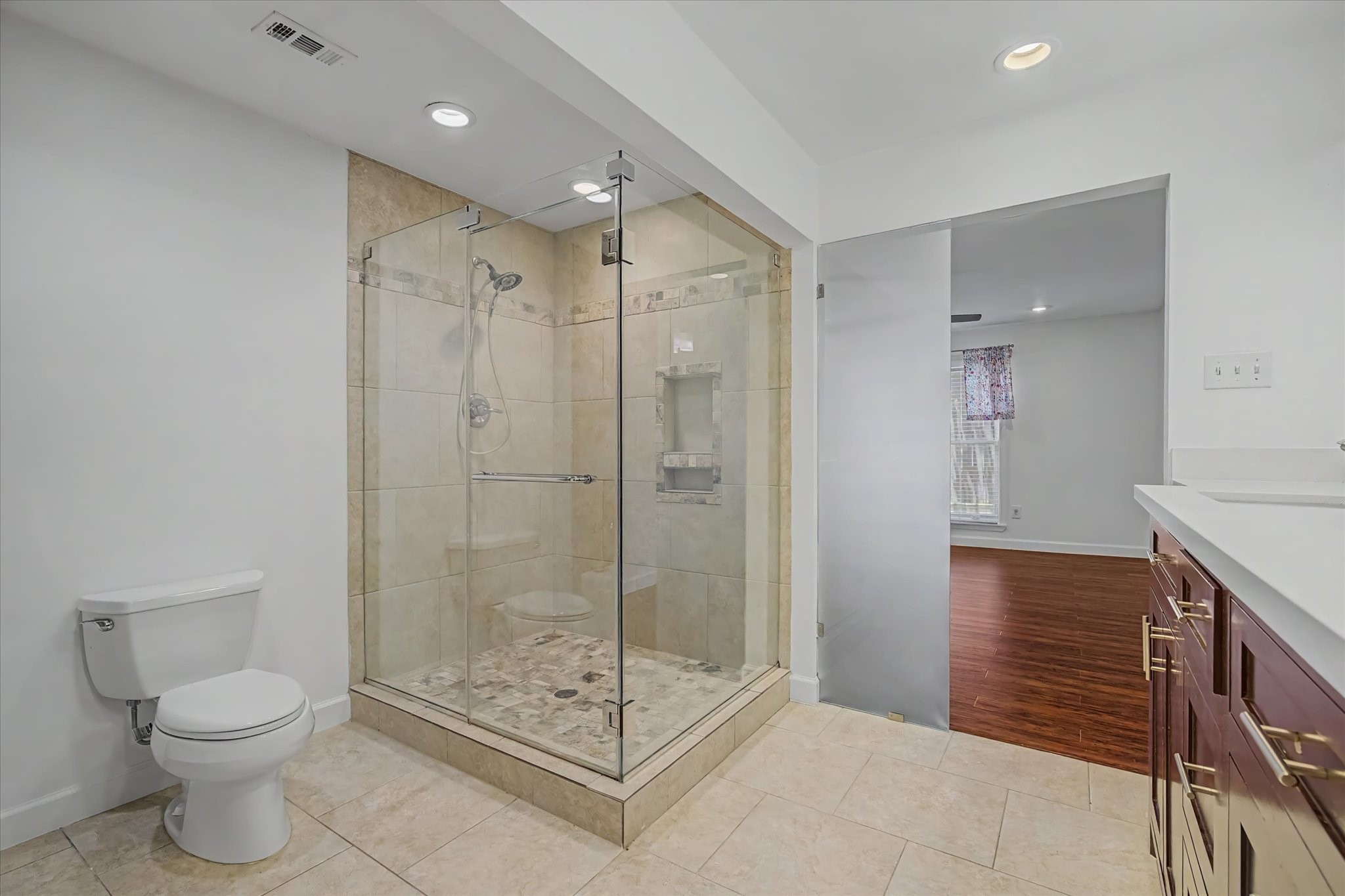 7575 Katy Freeway 4 Property Photo 35