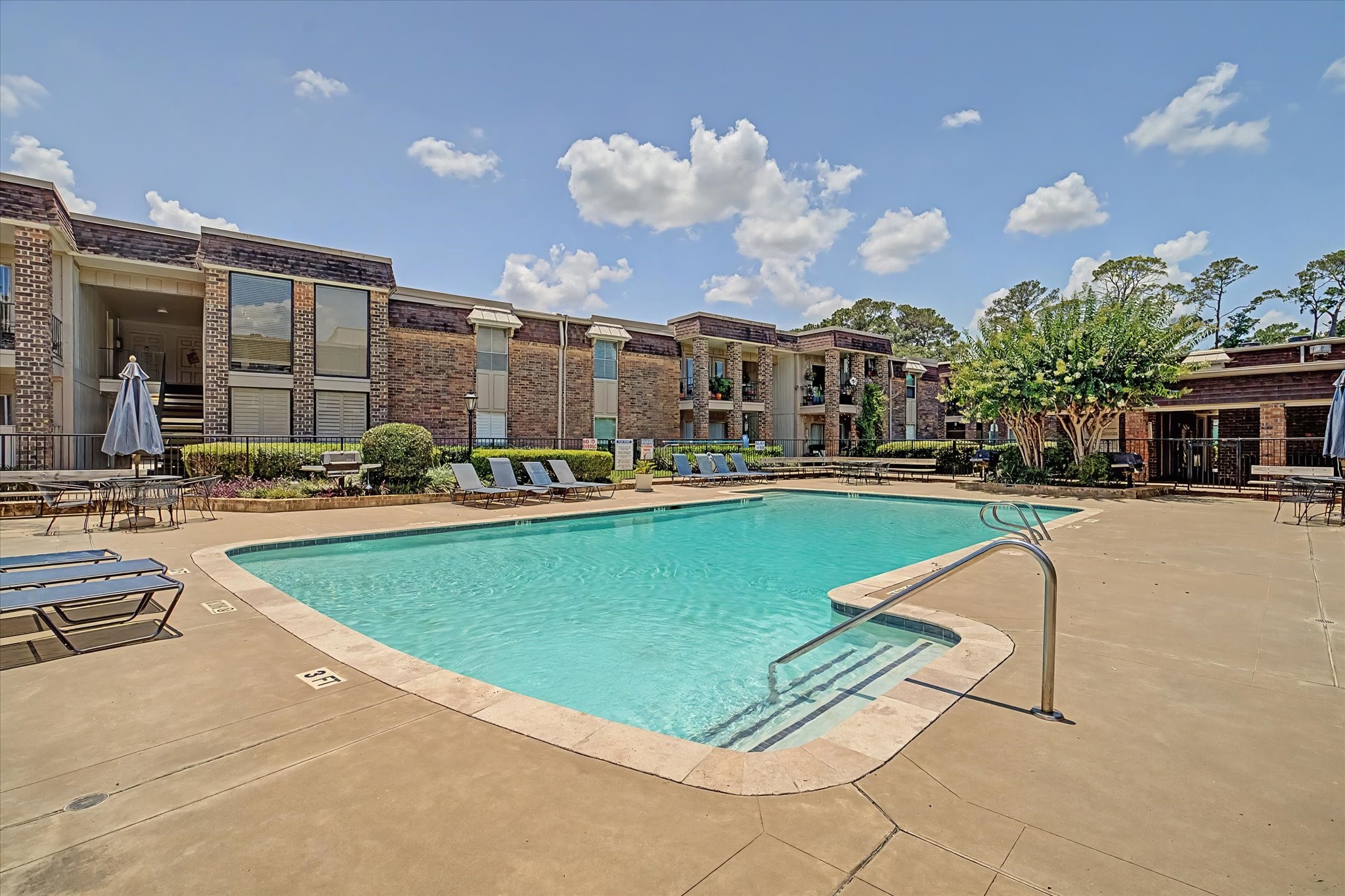 7575 Katy Freeway 4 Property Photo 46