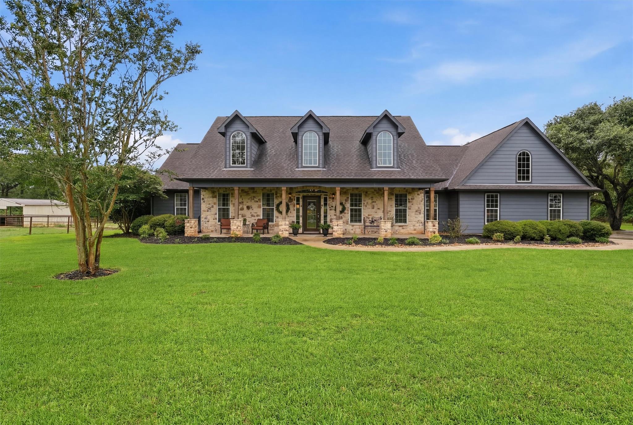 600 Piney Creek Road Property Photo 2