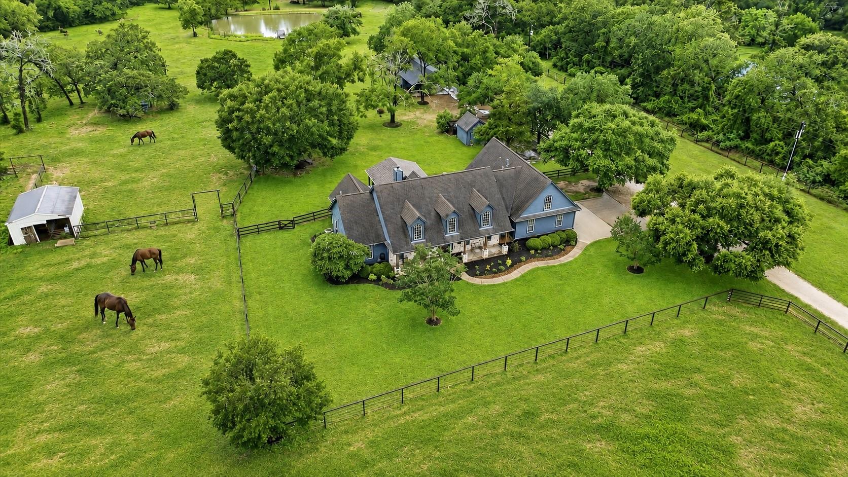600 Piney Creek Road Property Photo 3