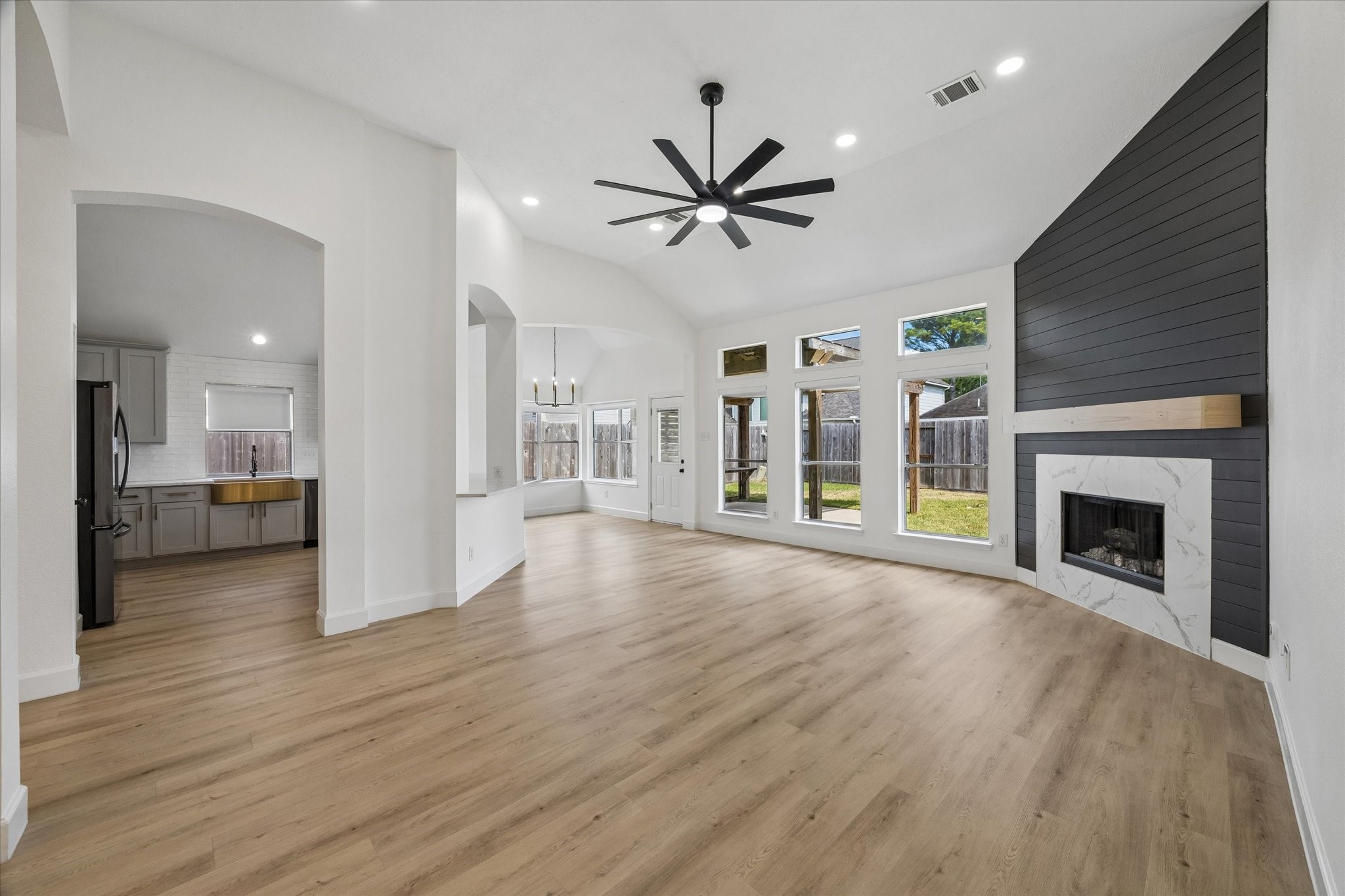 1205 Pine Field Property Photo 6