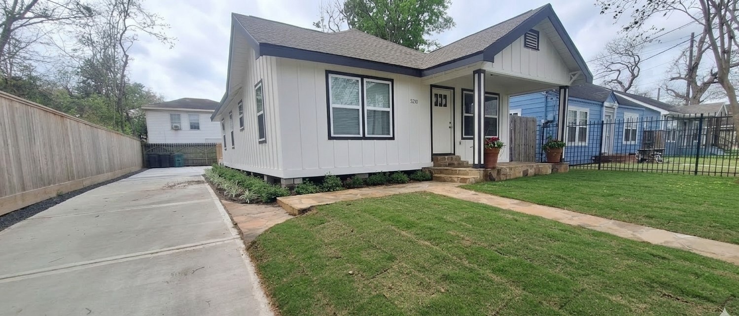 5210 Polk Street Property Photo 1