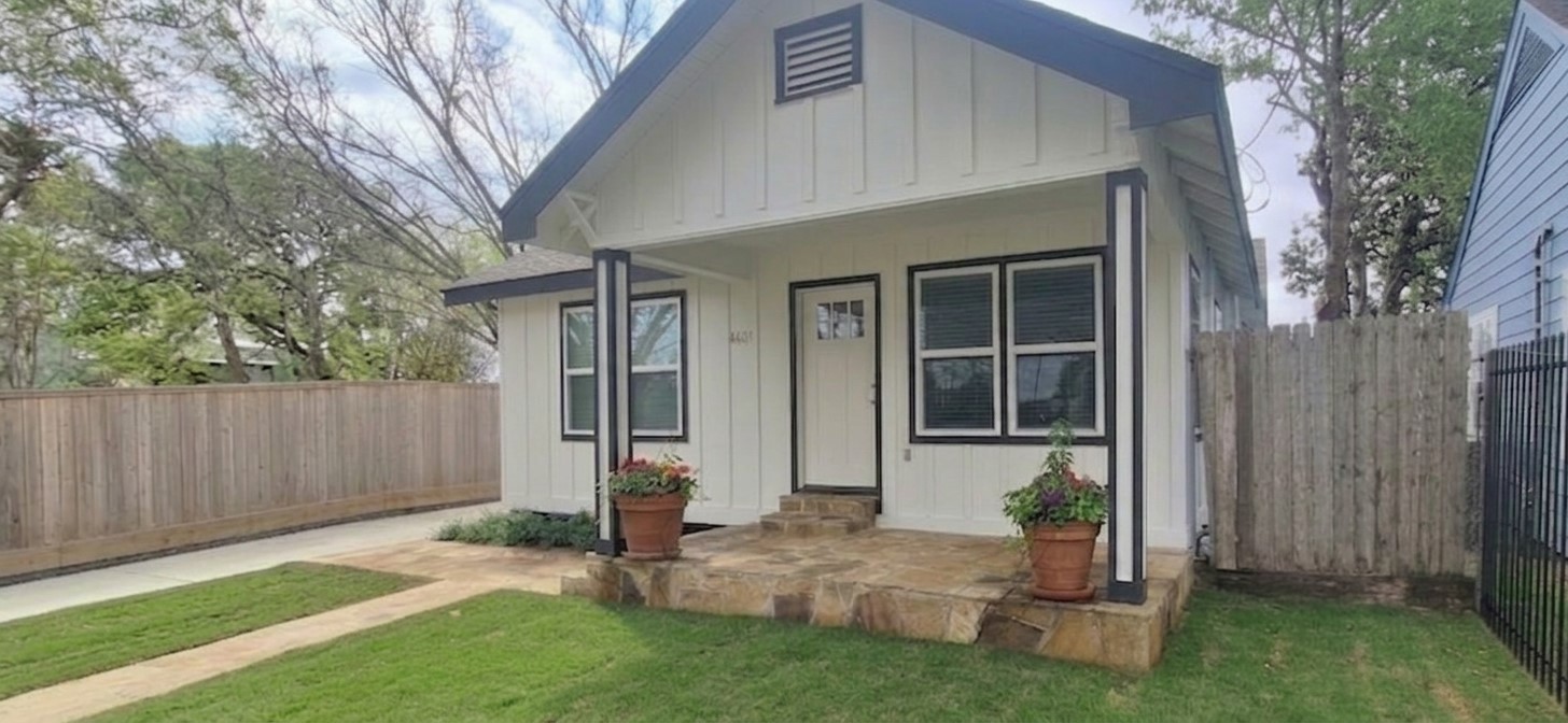 5210 Polk Street Property Photo 2