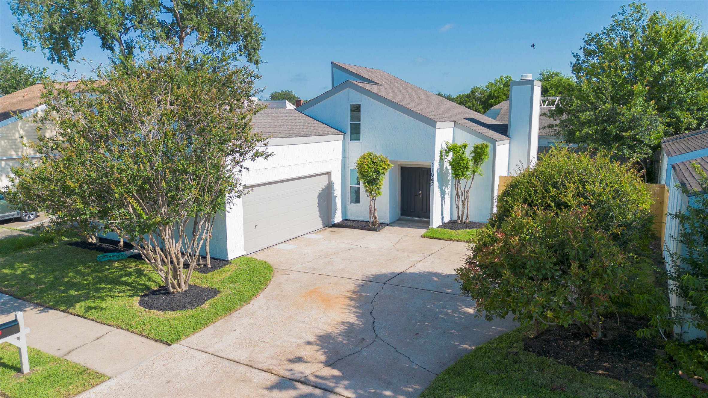 11042 Petworth Drive Property Photo 3
