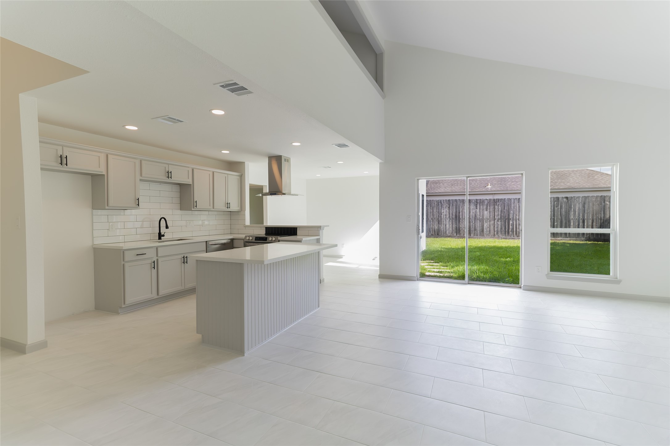 11042 Petworth Drive Property Photo 11