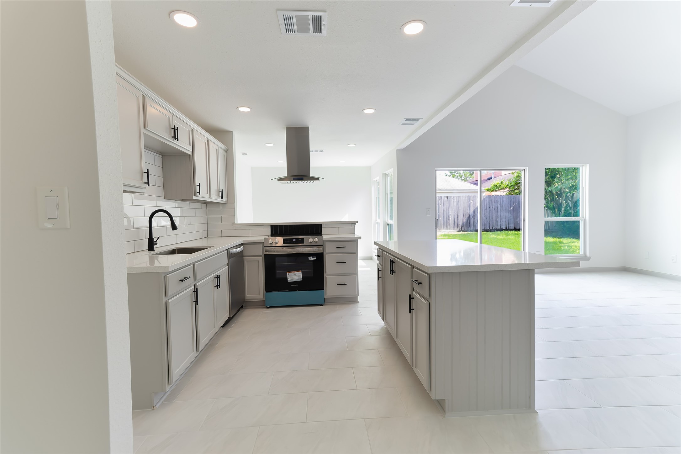 11042 Petworth Drive Property Photo 12