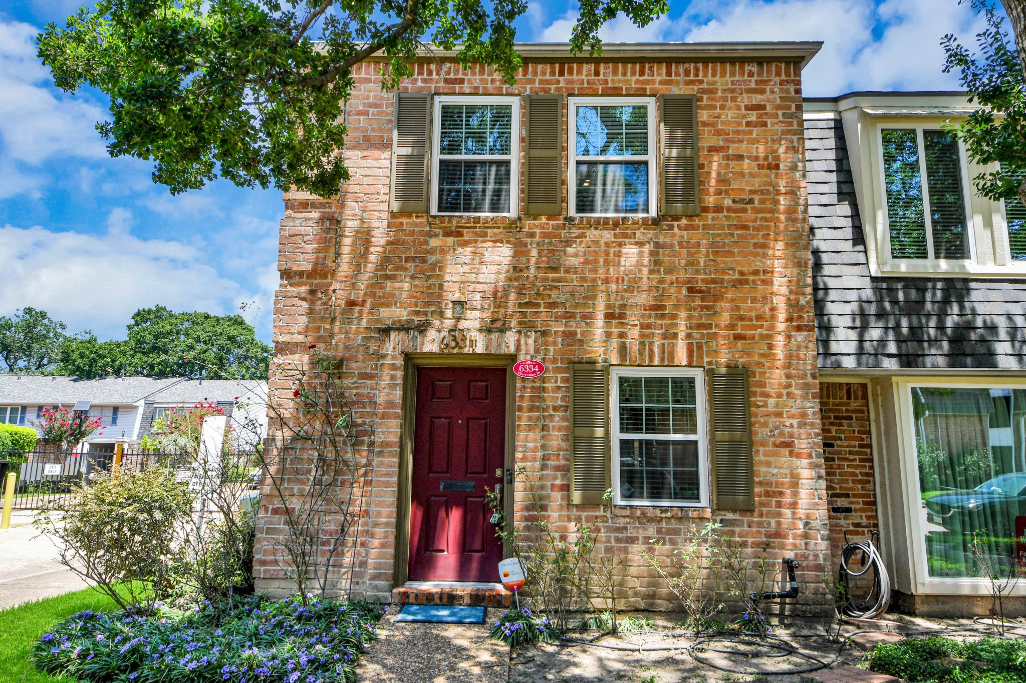 6334 Chevy Chase Drive 17 Property Photo 2