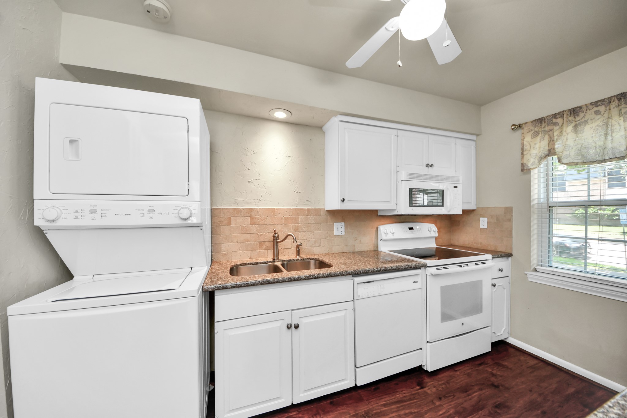 6334 Chevy Chase Drive 17 Property Photo 5