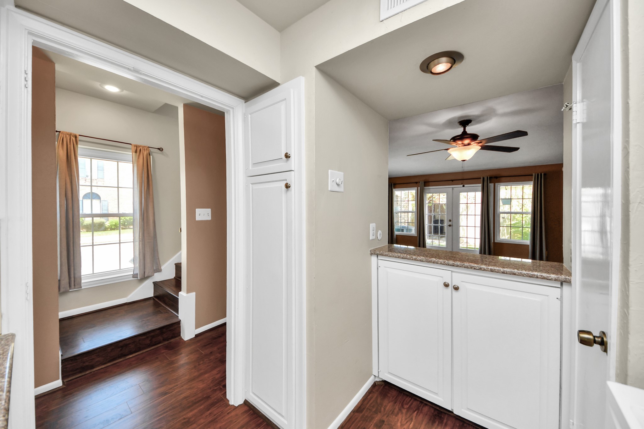 6334 Chevy Chase Drive 17 Property Photo 6