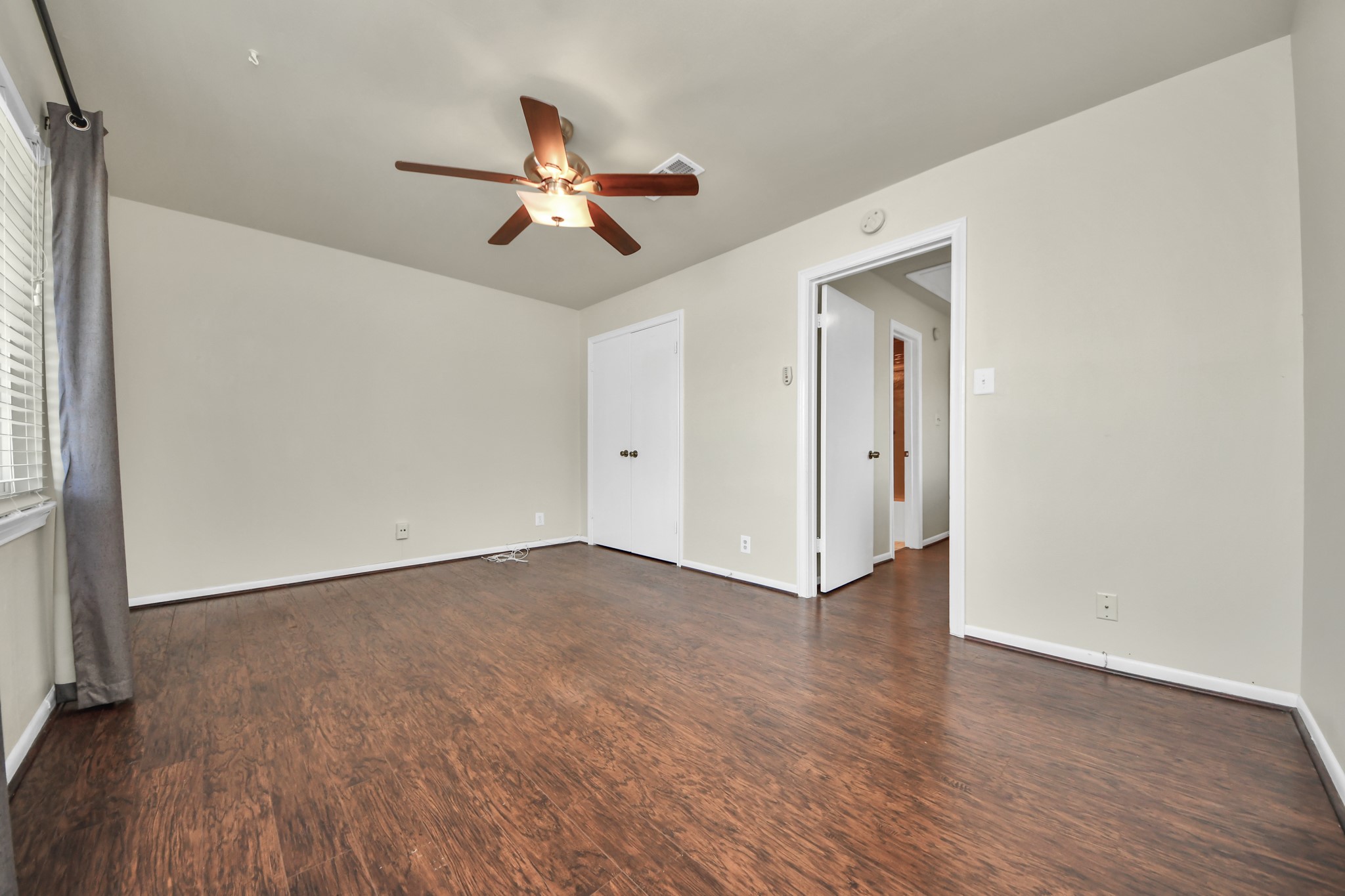 6334 Chevy Chase Drive 17 Property Photo 10