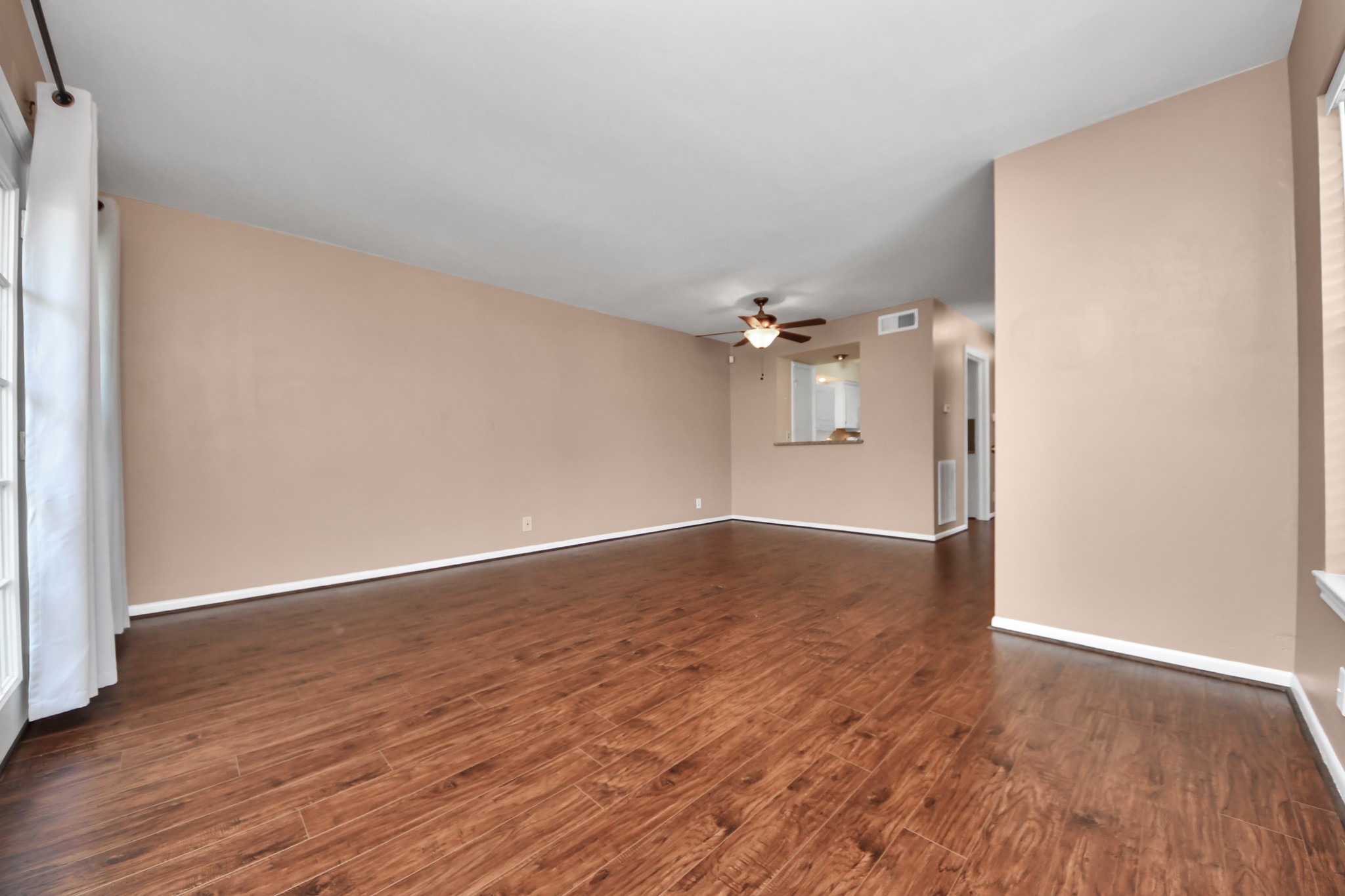 6334 Chevy Chase Drive 17 Property Photo 16