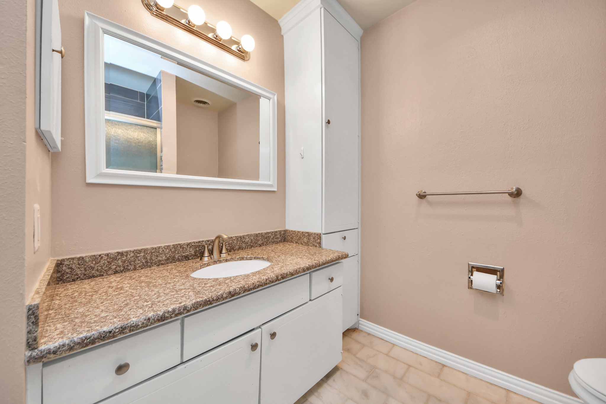 6334 Chevy Chase Drive 17 Property Photo 17