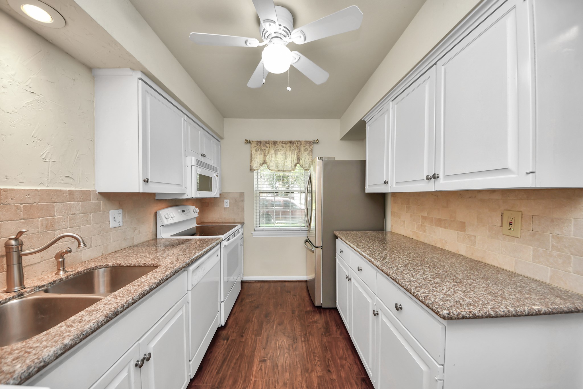 6334 Chevy Chase Drive 17 Property Photo 21