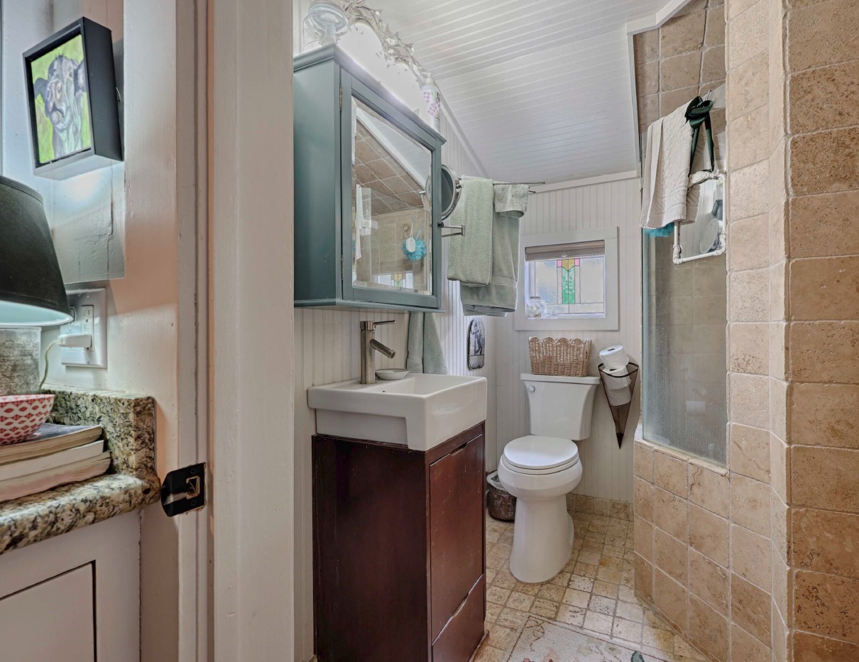 307 W Market Street Property Photo 21