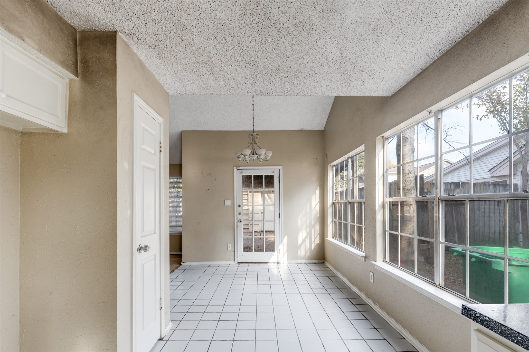 24010 Landing Way Drive Property Photo 9
