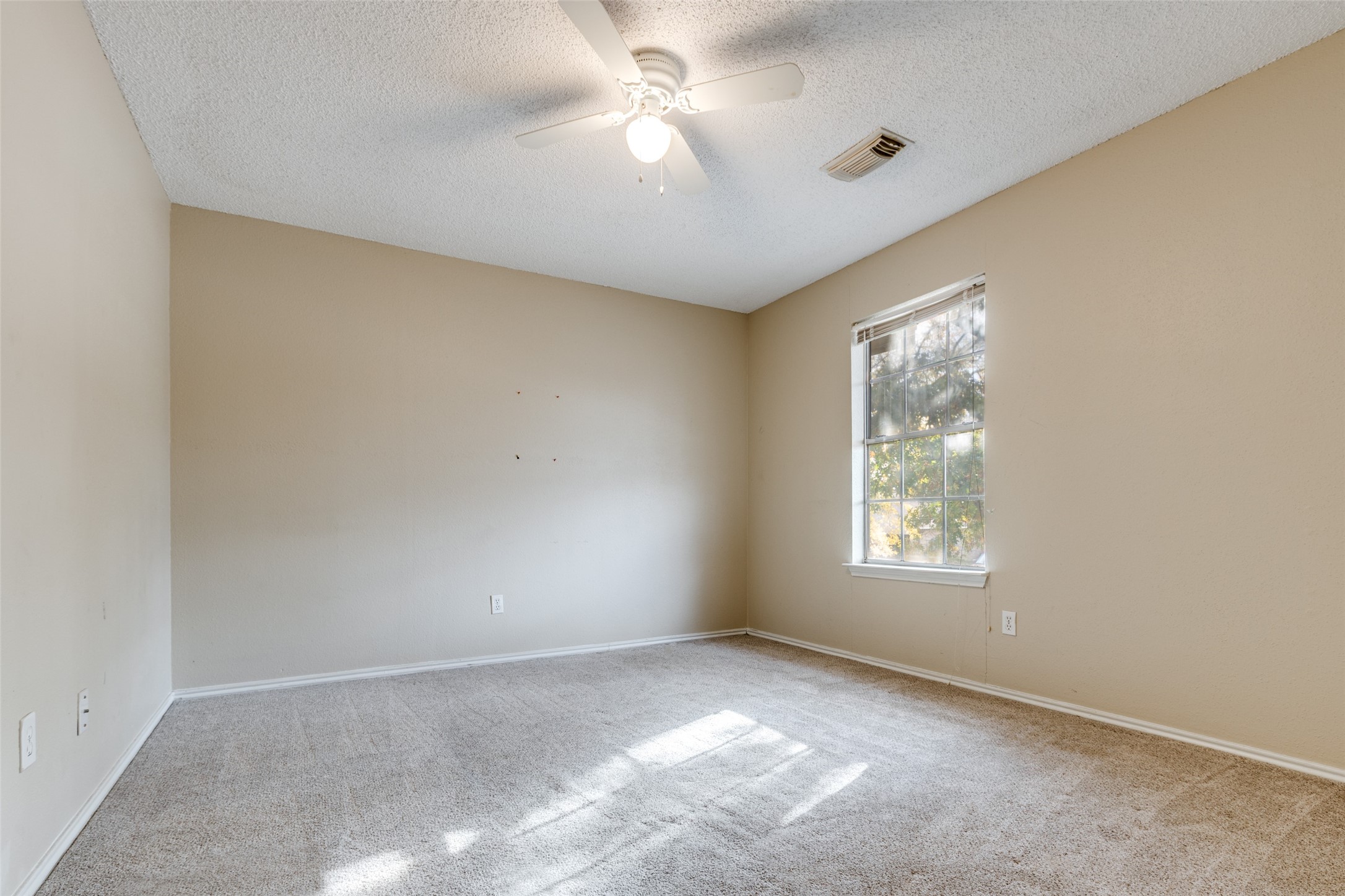 24010 Landing Way Drive Property Photo 14