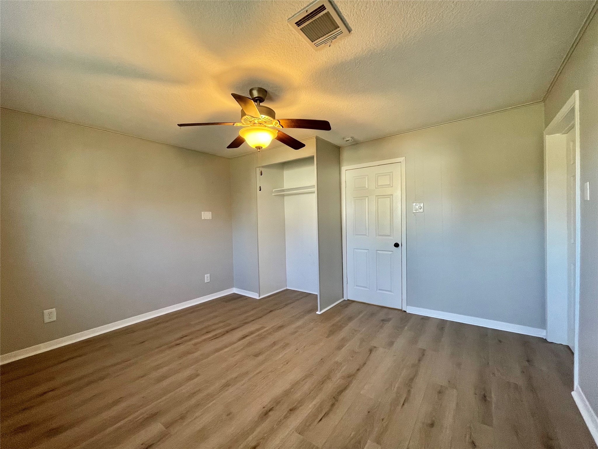 817 N Valderas Street Property Photo 11