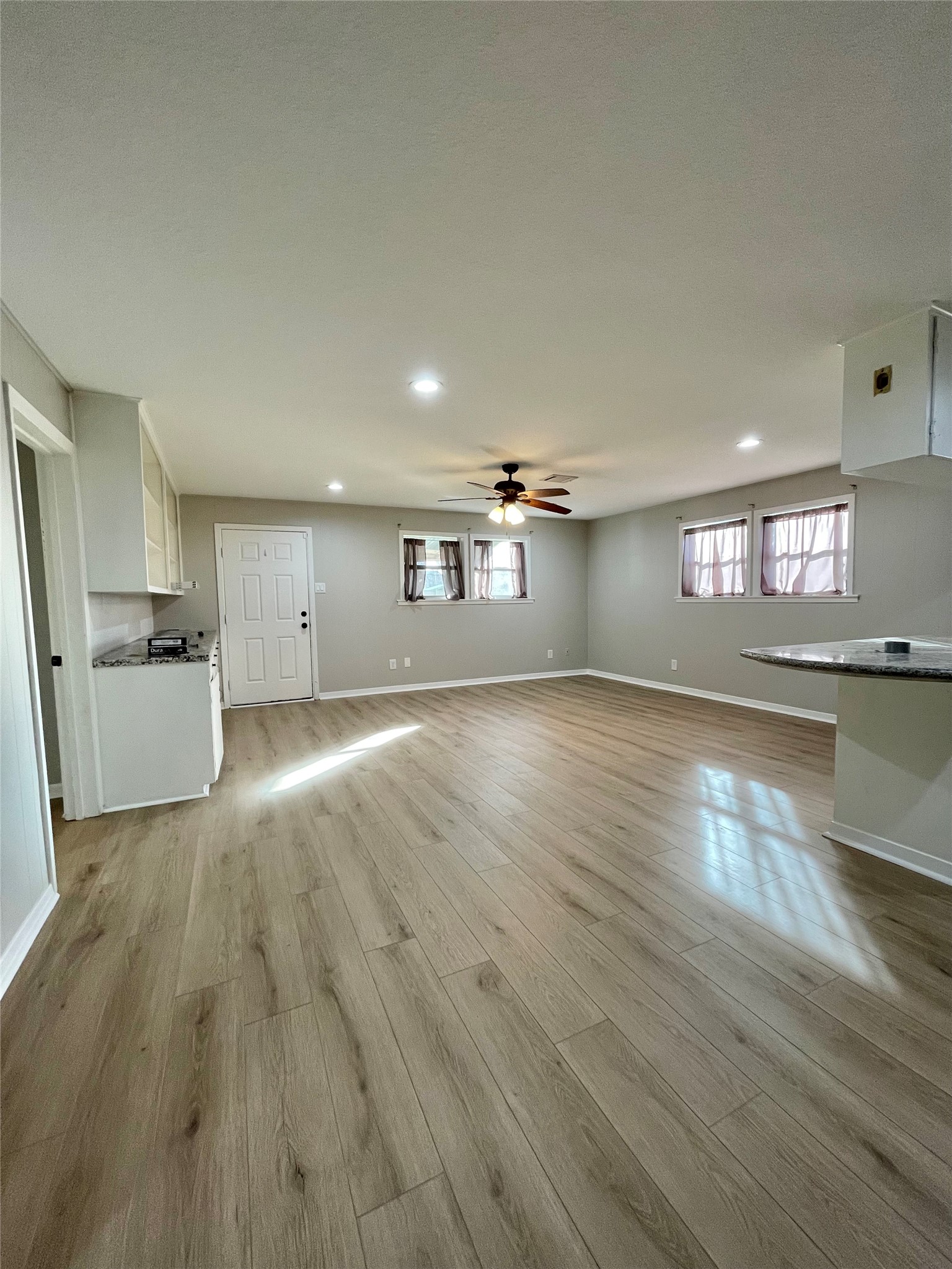 817 N Valderas Street Property Photo 13