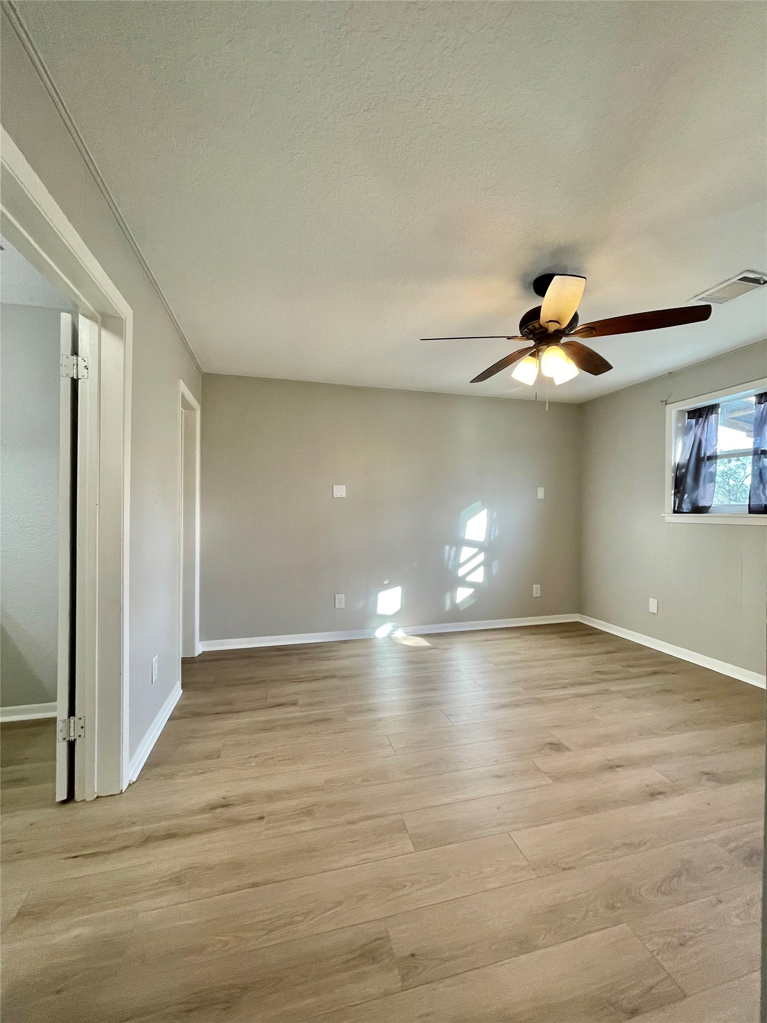 817 N Valderas Street Property Photo 16