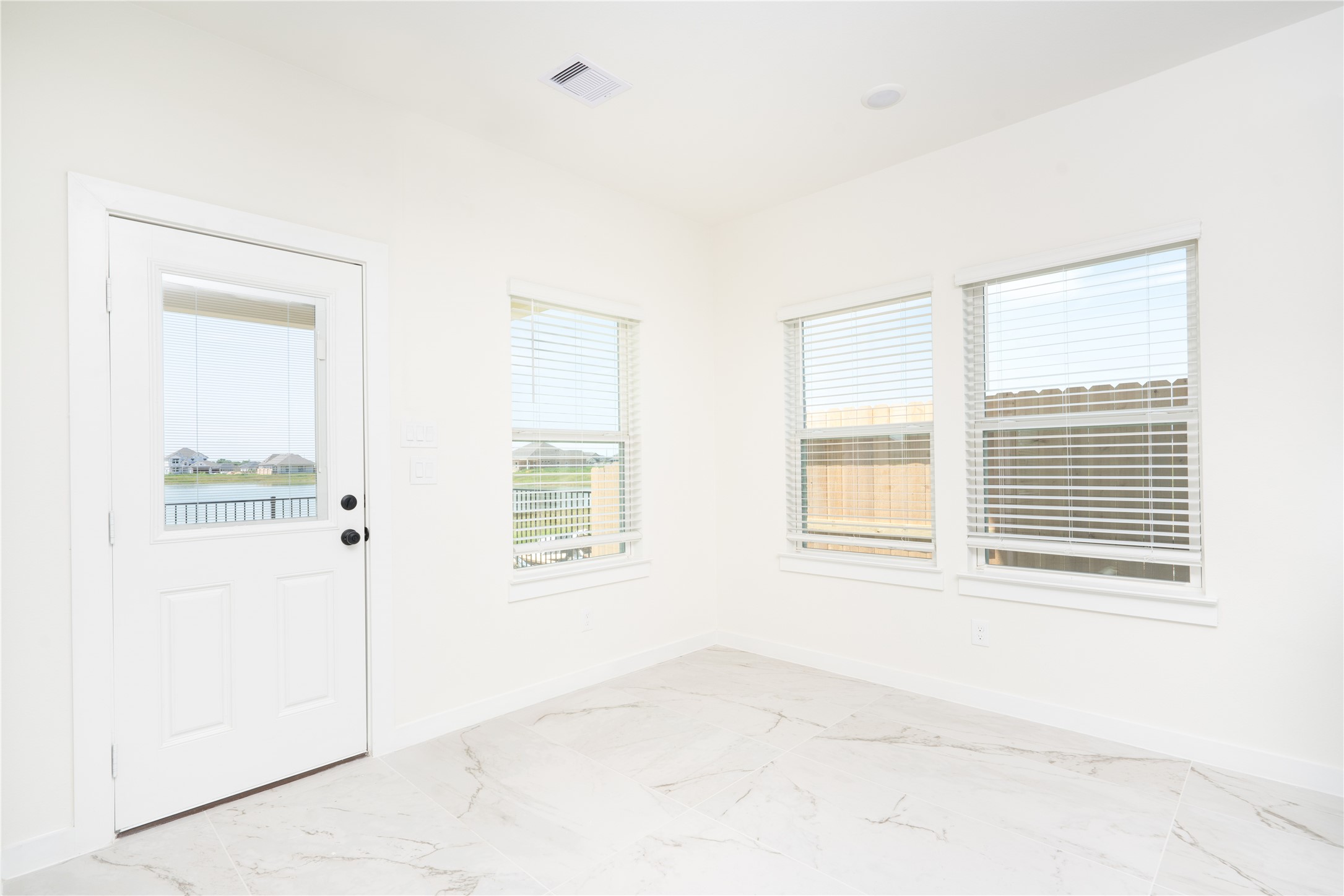 6026 Royal Palm Drive Property Photo 12