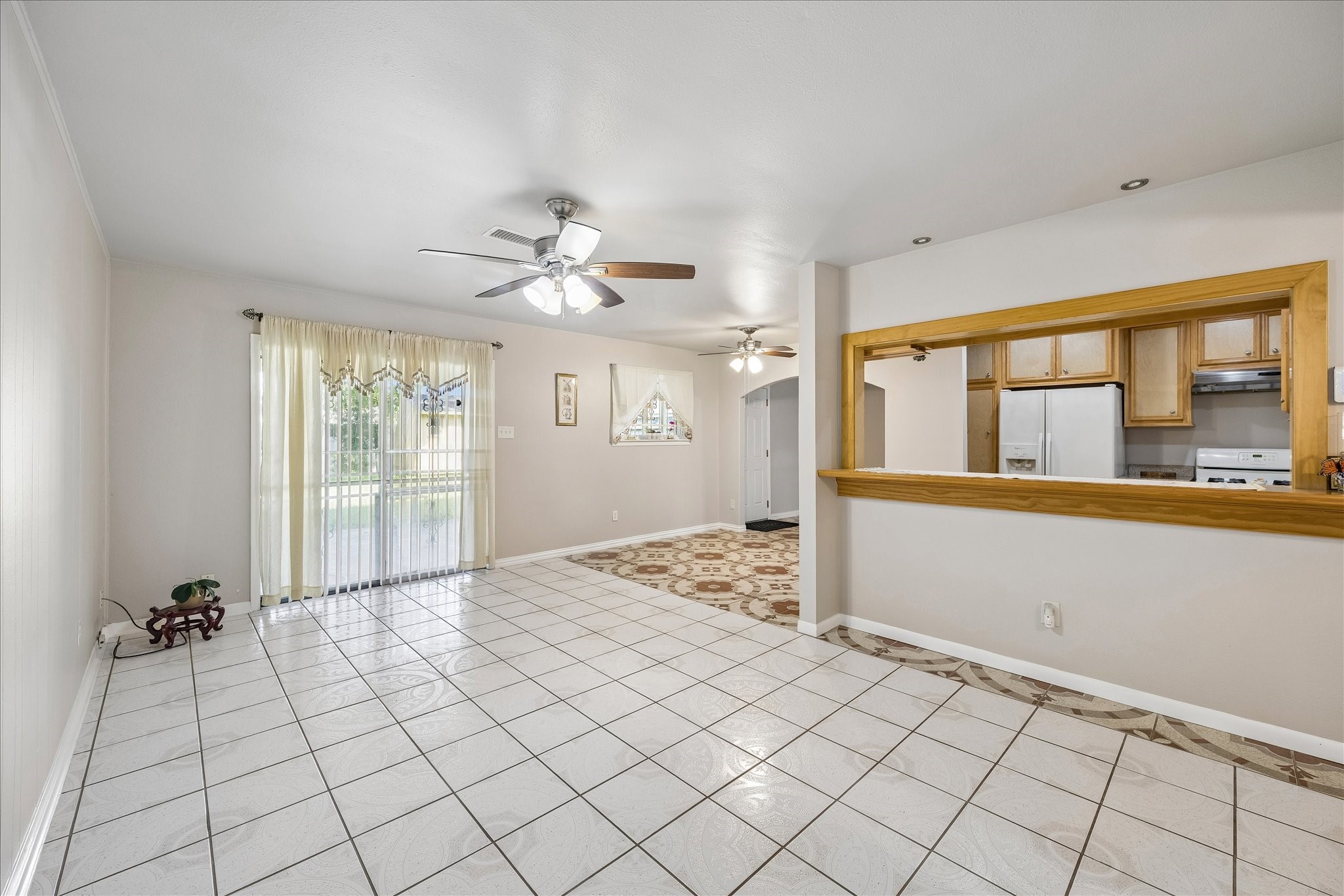 8403 Meadowshire Street Property Photo 6