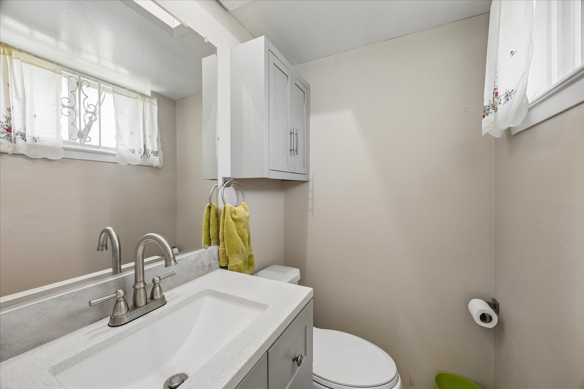 8403 Meadowshire Street Property Photo 7