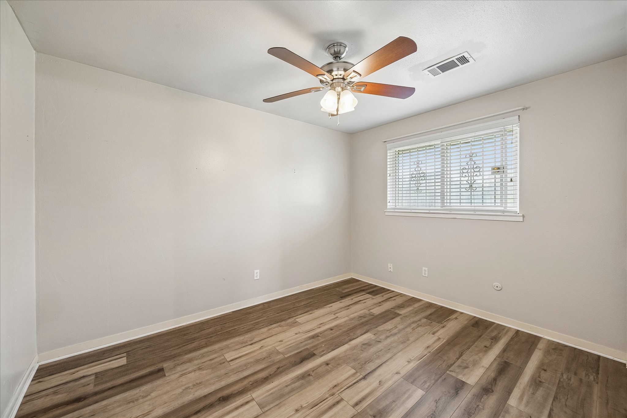 8403 Meadowshire Street Property Photo 8