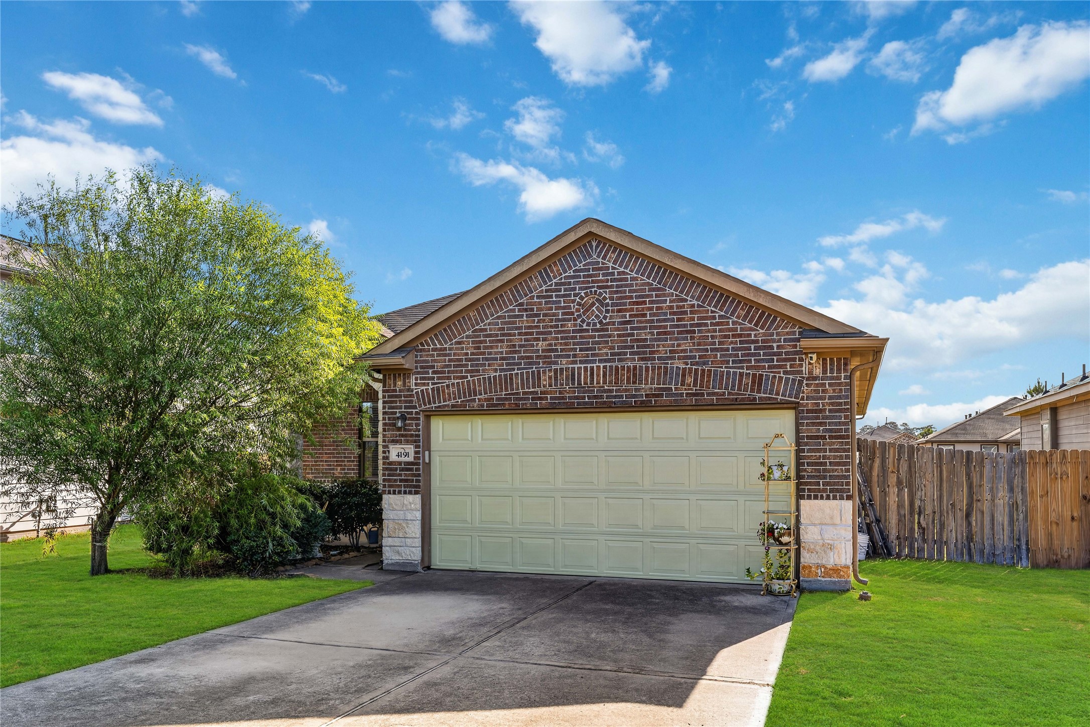 4191 Waukegan Road Property Photo 4