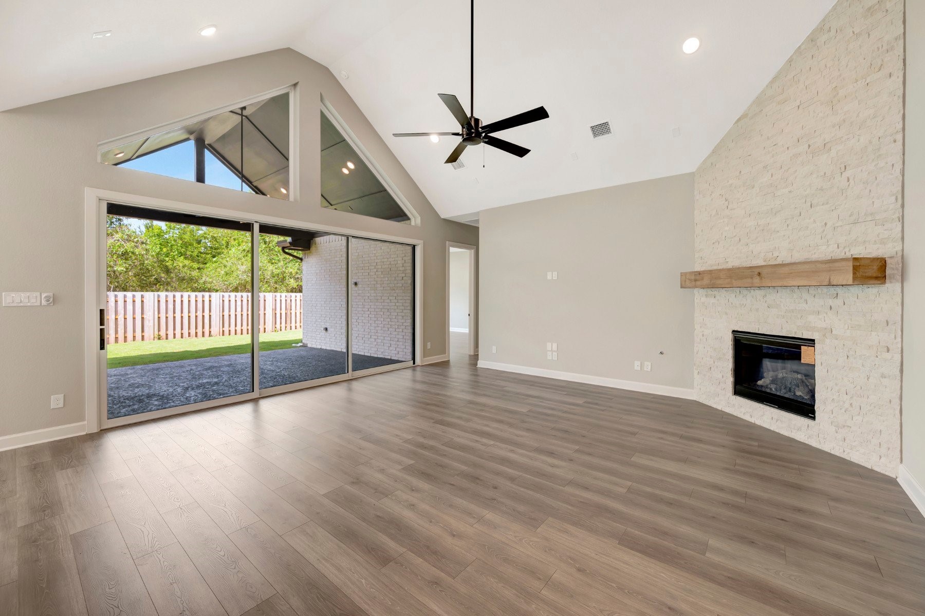 1760 Howler Way Property Photo 18