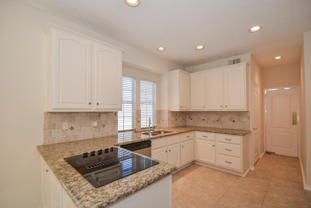 910 Chinni Court Property Photo 11