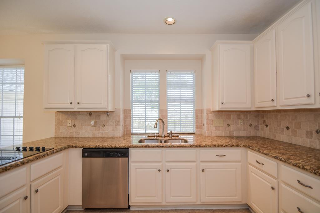 910 Chinni Court Property Photo 15