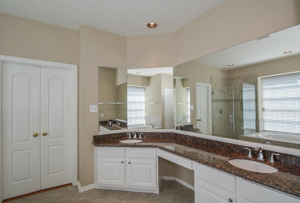 910 Chinni Court Property Photo 18